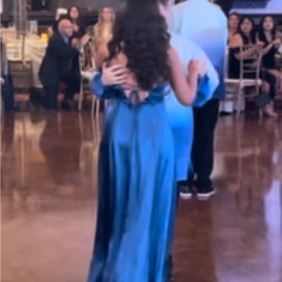 Galina Signature blue dress from David’s Bridal. Size 0. With pockets - Picture 10 of 11